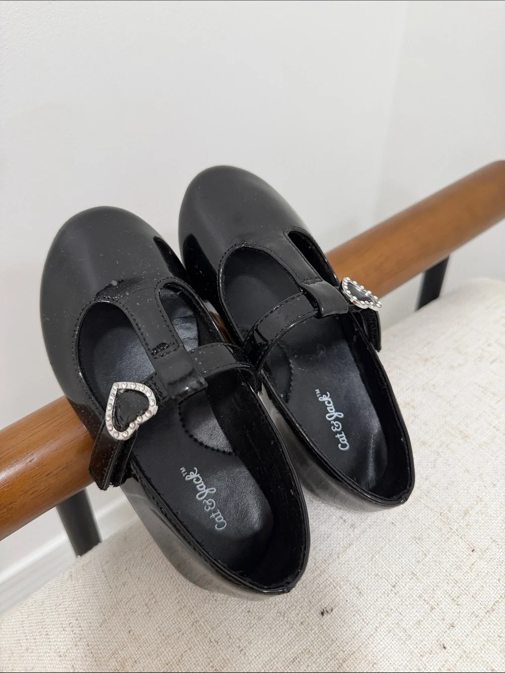 Cat & Jack Girls Black Patent Mary Jane Shoes with Heart Buckle